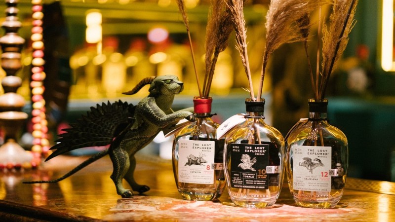 To premium mezcal THE LOST EXPLORER συστήνεται για 1η φορά και μας μυεί στη φιλοσοφία του “Slow down & Sip curiously”