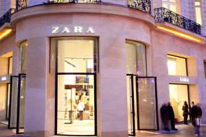 Σε συνοδεύει στις πιο σημαντικές στιγμές: Το hot φόρεμα του ZARA για το οποίο κάνουν ουρές στα καταστήματα