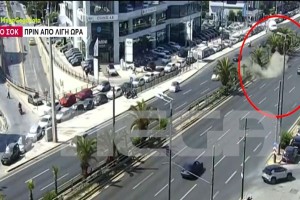 Τρομακτικό τροχαίο στη Συγγρού: Βίντεο ντοκουμέντο με το όχημα να αναποδογυρίζει 5 φορές