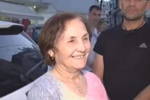 Εμφανίστηκε η 76χρονη ευρωβουλευτής Γαλάτω Αλεξανδράκη: «Πώς έγινε αυτό; Δεν περίμενα να εκλεγώ» (video)