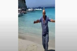 Μερακλίδικο ζεϊμπέκικο παππού στους Αντίπαξους «βάζει τα γυαλιά» στους νέους! (video)
