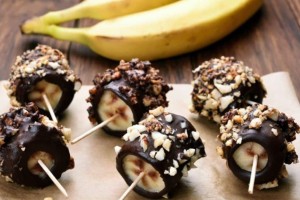 Το «ρολό της κόλασης»: Λαχταριστό γλυκό ψυγείου με σοκολάτα και μπανάνα