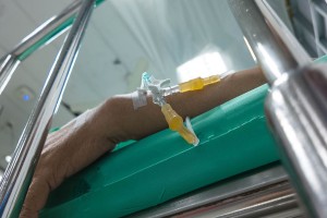 Επιστρέφει ο εφιάλτης του κορωνοϊού: Νέα έξαρση, πάνω από 1.800 με σοβαρή λοίμωξη τις τελευταίες 6 εβδομάδες
