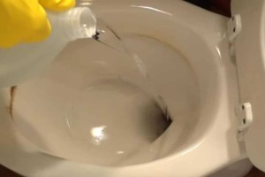 Σκουριά στη λεκάνη της τουαλέτας: Το μυστικό για να απαλλαχτείς από το μόνιμο πρόβλημα