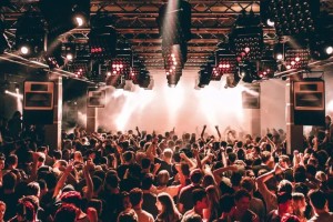 Βερολίνο: Alternative, underground κουλτούρα, διάσημα clubs – Η απόλυτη πόλη της νυχτερινής διασκέδασης