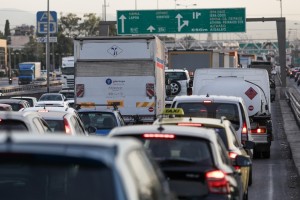 Καραμπόλα στον Κηφισό: Μποτιλιάρισμα στο σημείο - Καθυστερήσεις και στην Αττική Οδό