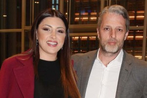 Βόμβα στην ελληνική showbiz: Χώρισαν Έλενα Παπαρίζου και Ανδρέας Καψάλης!