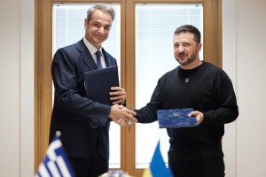 Σκληρό μήνυμα Κυριάκου Μητσοτάκη: «Δεν υπάρχει λύση για την Ουκρανία χωρίς την Ουκρανία»