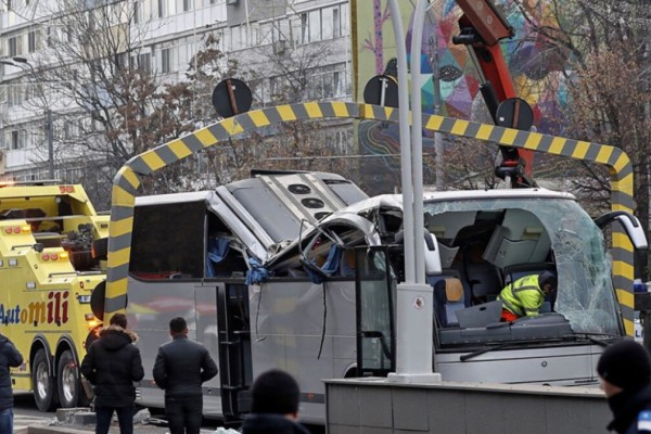 Τραγωδία στη Ρουμανία: Τα «βέλη» πάνω στον οδηγό - Η κατάστασή του και οι κατηγορίες που αντιμετωπίζει μετά το δυστύχημα