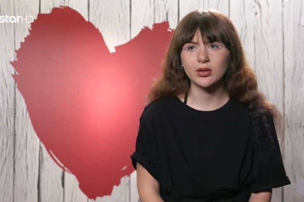 Τυπάρα στο «First Dates» ρωτάει τους γκόμενους τι πόκεμον είναι και αναρωτιέται γιατί οι γονείς του πρώην της πίστευαν ότι είναι ηλίθια!