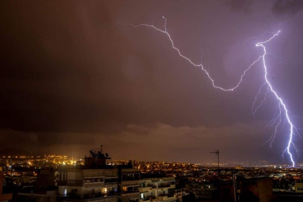 Έκτακτο δελτίο επιδείνωσης του καιρού: Τριήμερη κακοκαιρία με βροχές και καταιγίδες - Από σήμερα (16/6) τα έντονα φαινόμενα