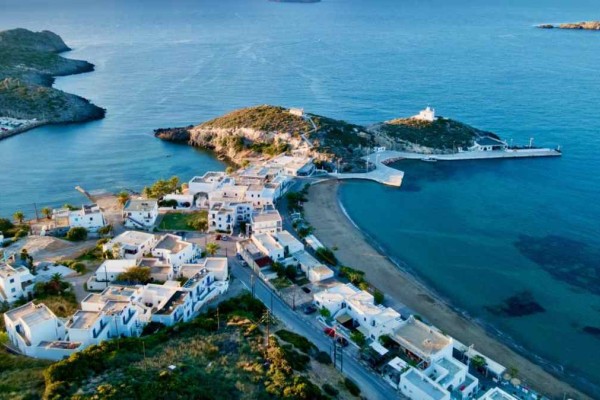 Ό,τι επιθυμεί η ψυχή σας: Το ελληνικό νησί με ημερήσιο budget 60 ευρώ - Οι πιο διαφορετικές διακοπές της ζωής σας