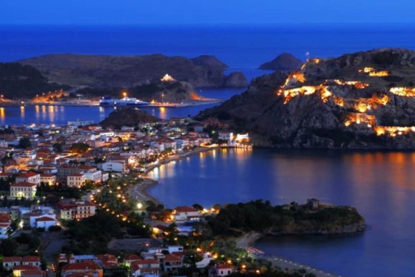 25 ευρώ τη μέρα αρκούν: Το απόλυτο ελληνικό νησί για οικονομικές διακοπές - Η σπάνια ομορφιά που μαγεύει
