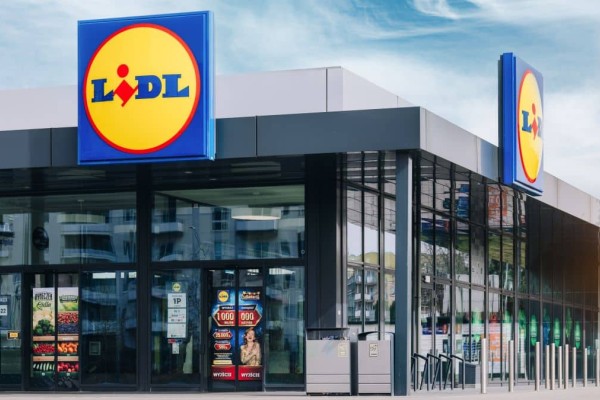 Καταγγελία σοκ για Lidl: «Εξόντωση» των εργαζομένων για 200 ευρώ μεικτά