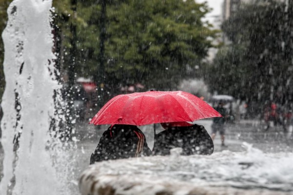 Έκτακτο δελτίο επιδείνωσης καιρού: Βροχές, καταιγίδες και χαλάζι