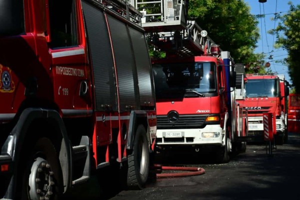 Συναγερμός στην Πυροσβεστική: Φωτιά σε διαμέρισμα στον Βύρωνα