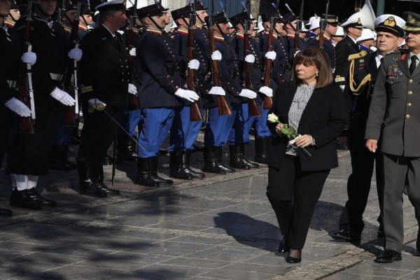 Αικ. Σακελλαροπούλου για Σημίτη: Yπερασπίστηκε με πάθος και λογική τη Δημοκρατία και τις Αρχές της