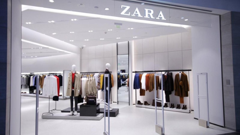 Χαμός με αυτό το τοπ μπλουζάκι στο Zara - Κοστίζει μόνο 12,95€