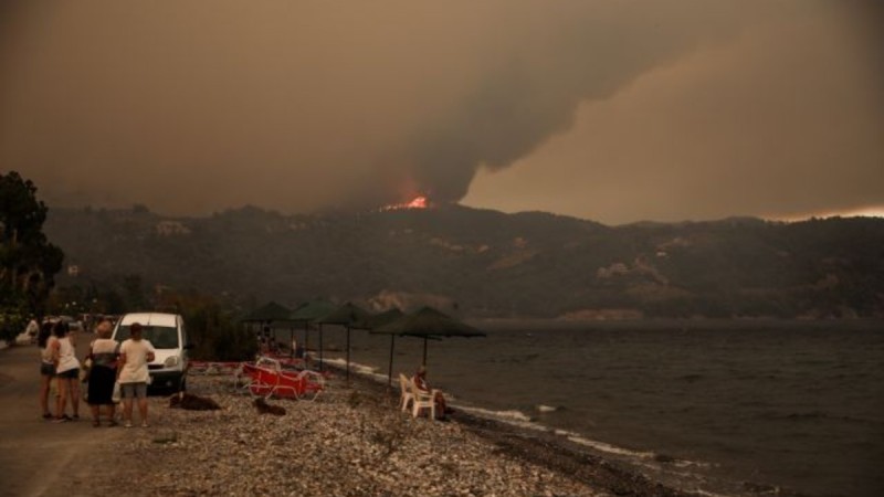 Φωτιά στην Εύβοια: Πληροφορίες για εγκλωβισμένη έγκυο στις Μηλιές