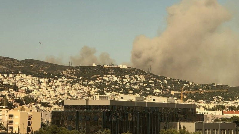 φωτιά πεντέλη κλειστοί δρόμοι