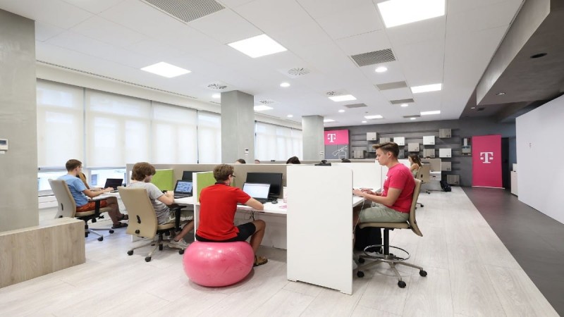 Το Telekom IT hub, τη νέα μεγάλη επένδυση της Deutsche Telekom στην Ελλάδα, επισκέφθηκε ο Υπουργός Ψηφιακής Διακυβέρνησης