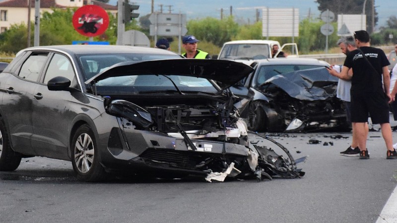 Θεσσαλονίκη: Τρία παιδιά τραυματίστηκαν σε λίγες ώρες σε τροχαία - Μάχη για τη ζωή τους δίνουν 13χρονος και 16χρονος (video)