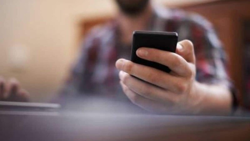 Απάτη με SMS στα κινητά