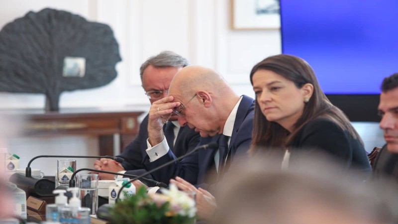 «Πλάνταξε» στο κλάμα ο Άδωνις Γεωργιάδης - Συντετριμμένοι οι υπουργοί στο συμβούλιο για τα Τέμπη