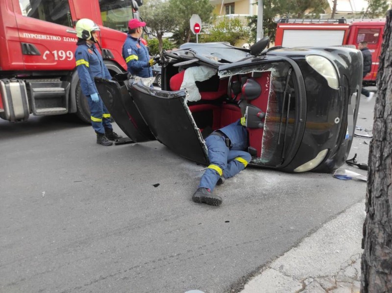 «Έφυγες νωρίς για τον Παράδεισο»: Φίλοι και συγγενείς αποχαιρετούν τον 28χρονο Νίκο που «έσβησε» στον Άλιμο