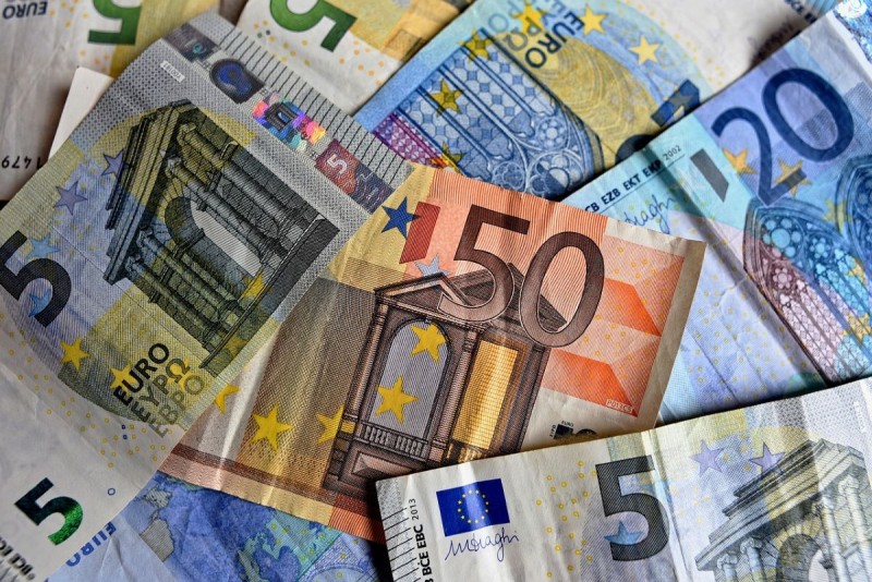 Επίδομα 600 ευρώ σε χιλιάδες δικαιούχους