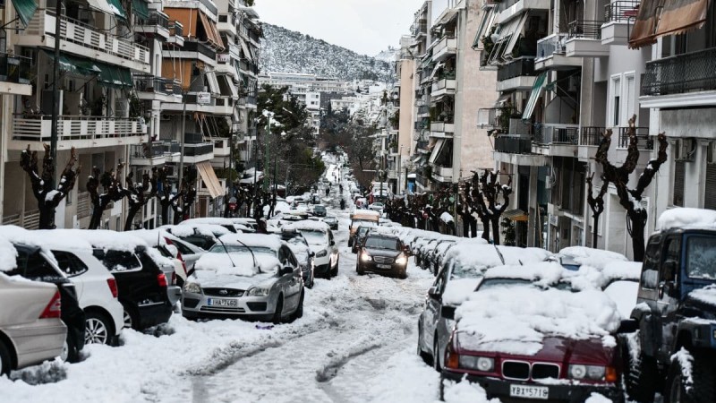 Το 2024 μπαίνει με πυκνό χιόνι στην Αθήνα: Ξεκάθαρα τα Μερομήνια, φέρνουν «λευκές» μέρες!