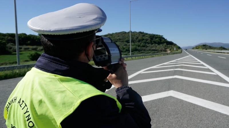 Εξοντωτικά πρόστιμα και αφαίρεση διπλώματος: Έπιασαν δουλειά τα αόρατα ραντάρ της Τροχαίας - Πού τοποθετήθηκαν