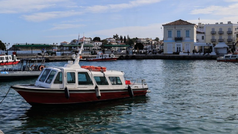 Σοκ στις Σπέτσες: Εντοπίστηκε νεκρός 44χρονος Άγγλος στο Παλιό Λιμάνι - Ήταν μέλος του ιστιοπλοϊκού πληρώματος