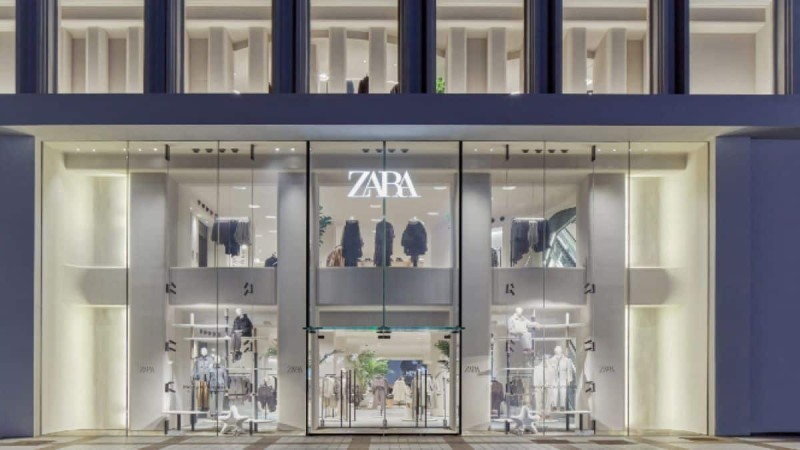 Τρέξε στα ZARA: Το φόρεμα που θα σε βγάλει ασπροπρόσωπη όλο το καλοκαίρι -  Ο ορισμός της πολυτέλειας