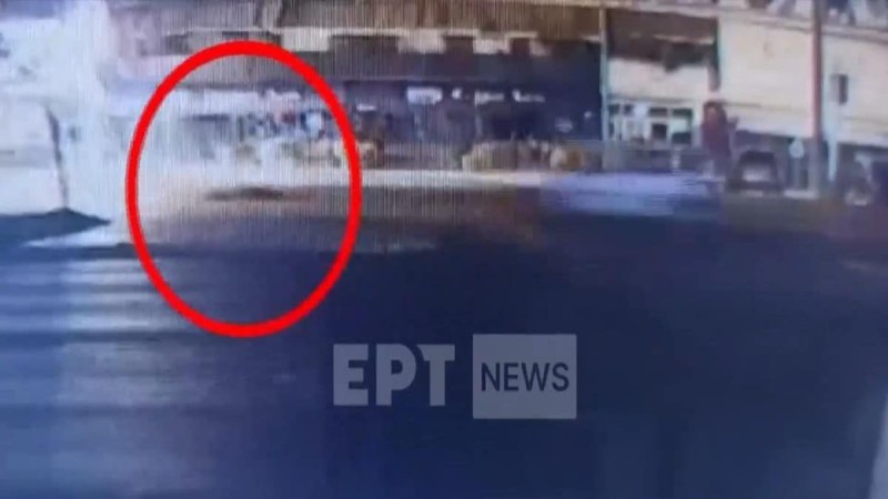 Λ. Αθηνών: Σοκάρει νέο βίντεο ντοκουμέντο με το ΙΧ που παρασύρει και εγκαταλείπει τη 17χρονη - 23’’ μετά δεύτερο αυτοκίνητο πέρασε από πάνω της (video)