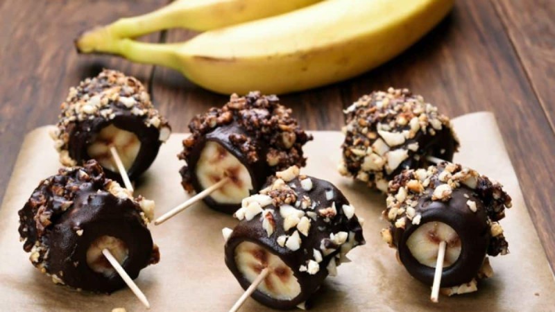 Το «ρολό της κόλασης»: Λαχταριστό γλυκό ψυγείου με σοκολάτα και μπανάνα