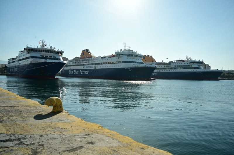 Σύγκρουση φορτηγών πλοίων λόγω ισχυρών ανέμων