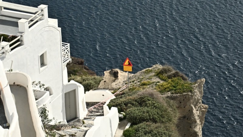 Πήρε θέση ο Γεράσιμος Παπαδόπουλος: «Οι σεισμοί πρέπει να φτάσουν τουλάχιστον 6 Ρίχτερ για να βλάψουν Σαντορίνη και Αμοργό»